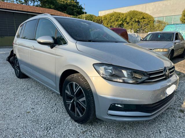 VOLKSWAGEN Touran 1.5 TSI ACT DSG EVO Executive BlueMotion INC.