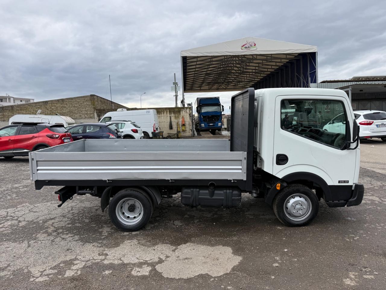 Nissan Cabstar 35.13 Cassone Fisso
