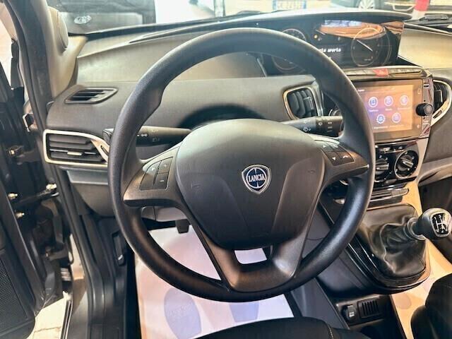 Lancia Ypsilon 1.0 FireFly 5 porte S&S Hybrid Ecochic Gold