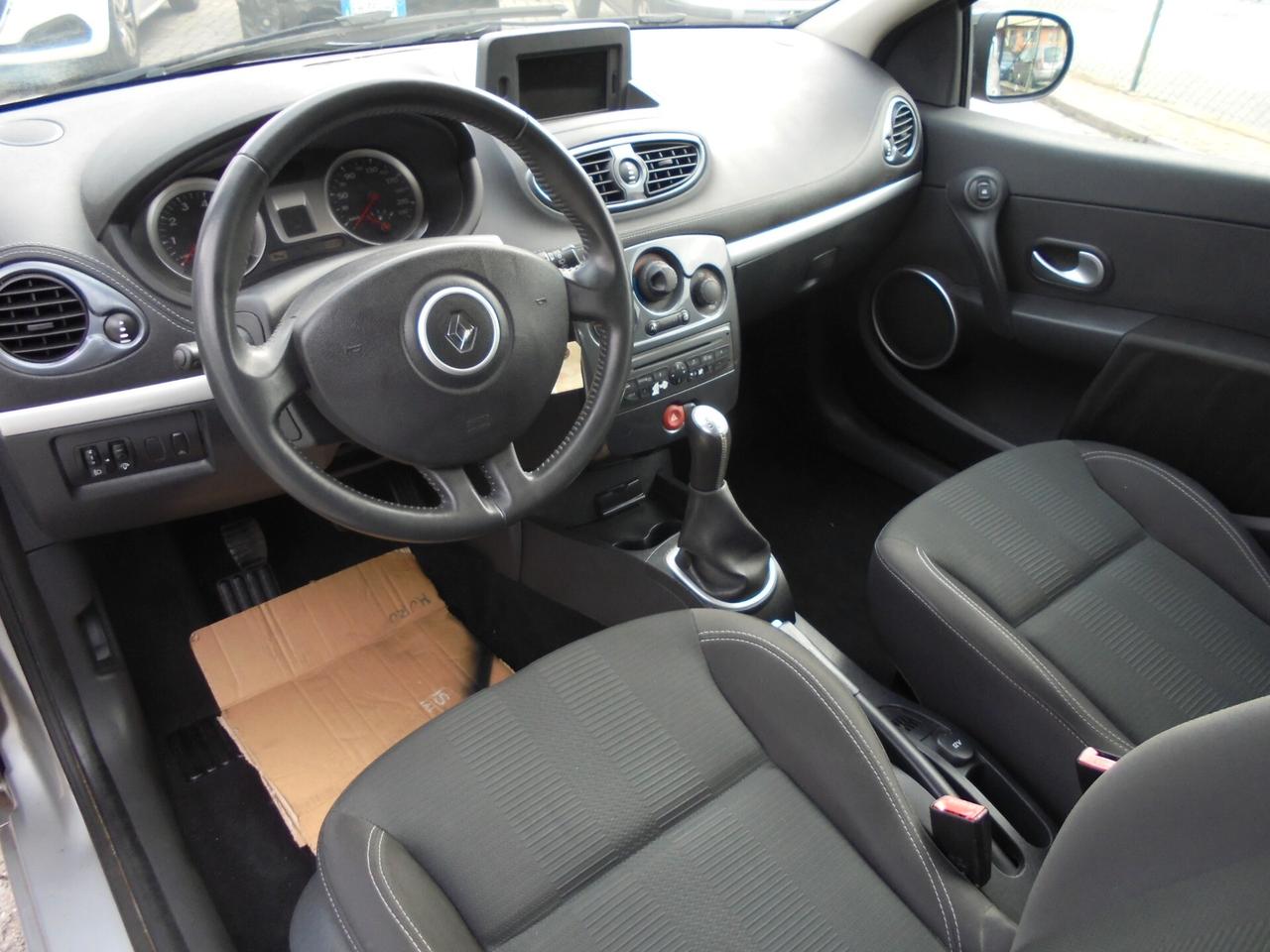 Renault Clio 1200 75 CV 20TH ANNIVERSARY