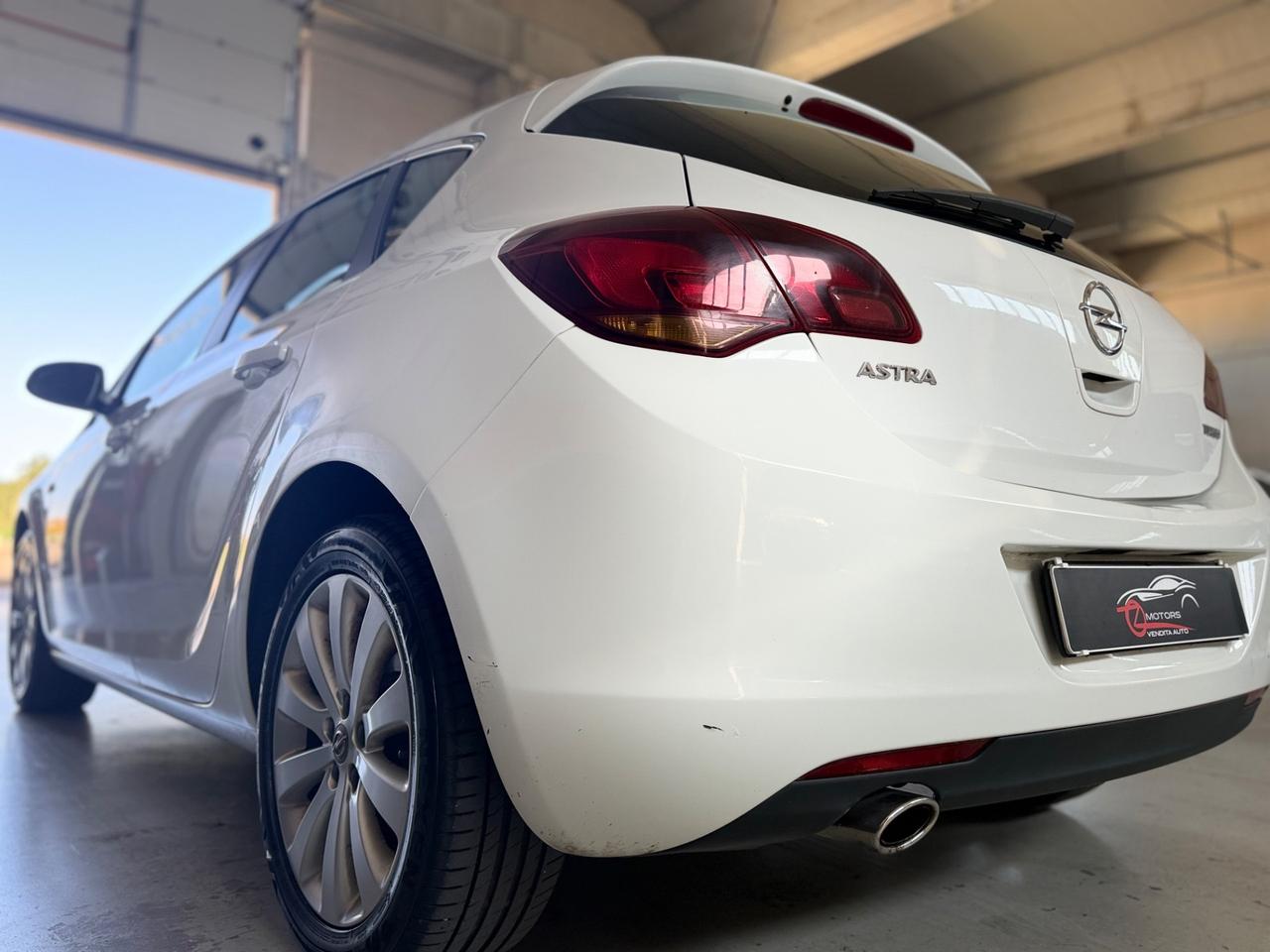 Opel Astra 1.4 Turbo 140CV 5 porte Cosmo NEOPATENTATI