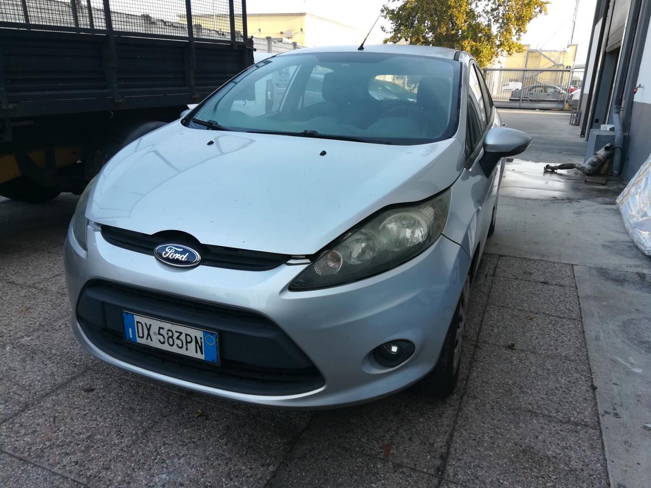 Ford Fiesta 1.4 GPL MOTORE ROTTO