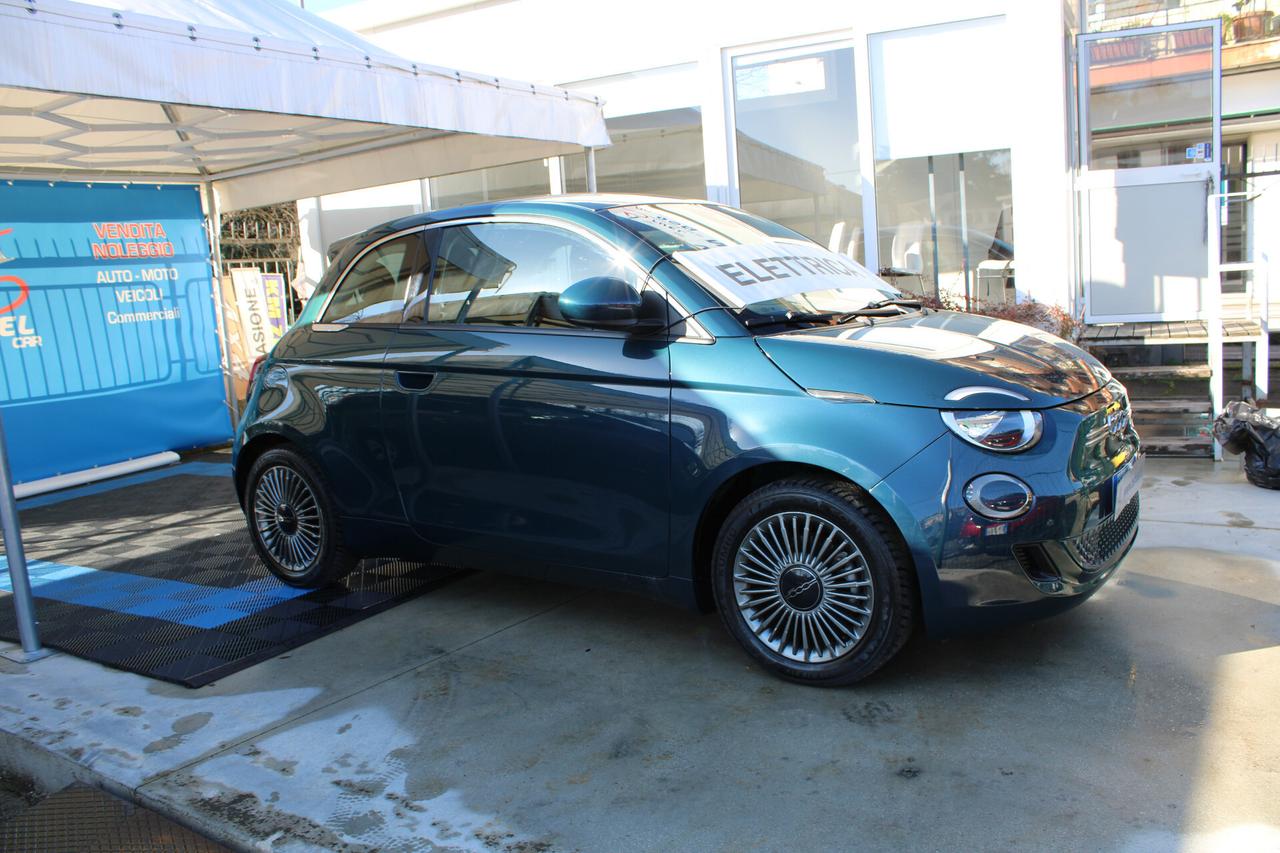 Fiat 500 500e Berlina 42 kWh Icon