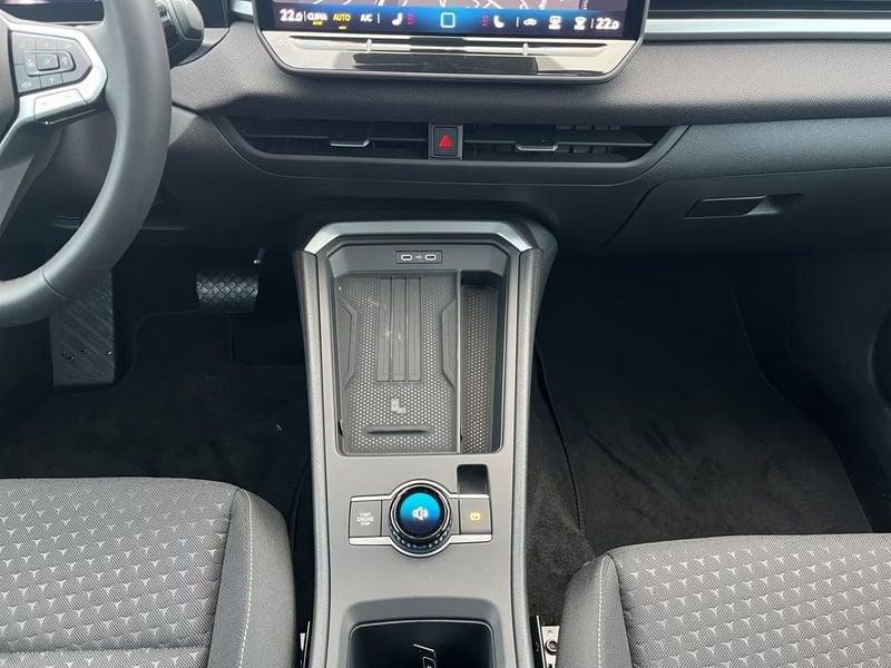 Volkswagen T-Roc 1.5 eTSI Life DSG NAVI LED CAMERA 2026