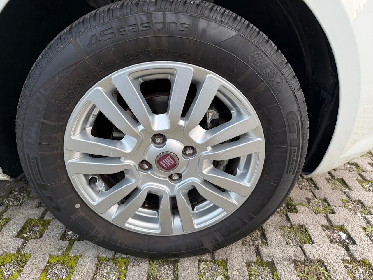 Fiat Punto 1.2 8V 5 porte Lounge-05/2012