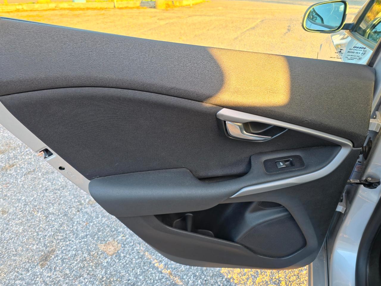 Volvo V40 D4 Momentum CV-120 Automatica E6 NEO 2016