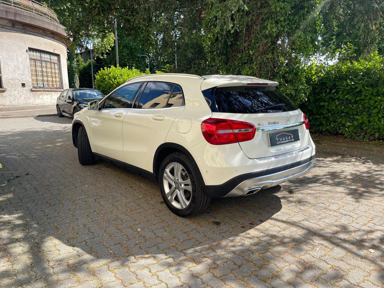 Mercedes-Benz GLA 200 200d