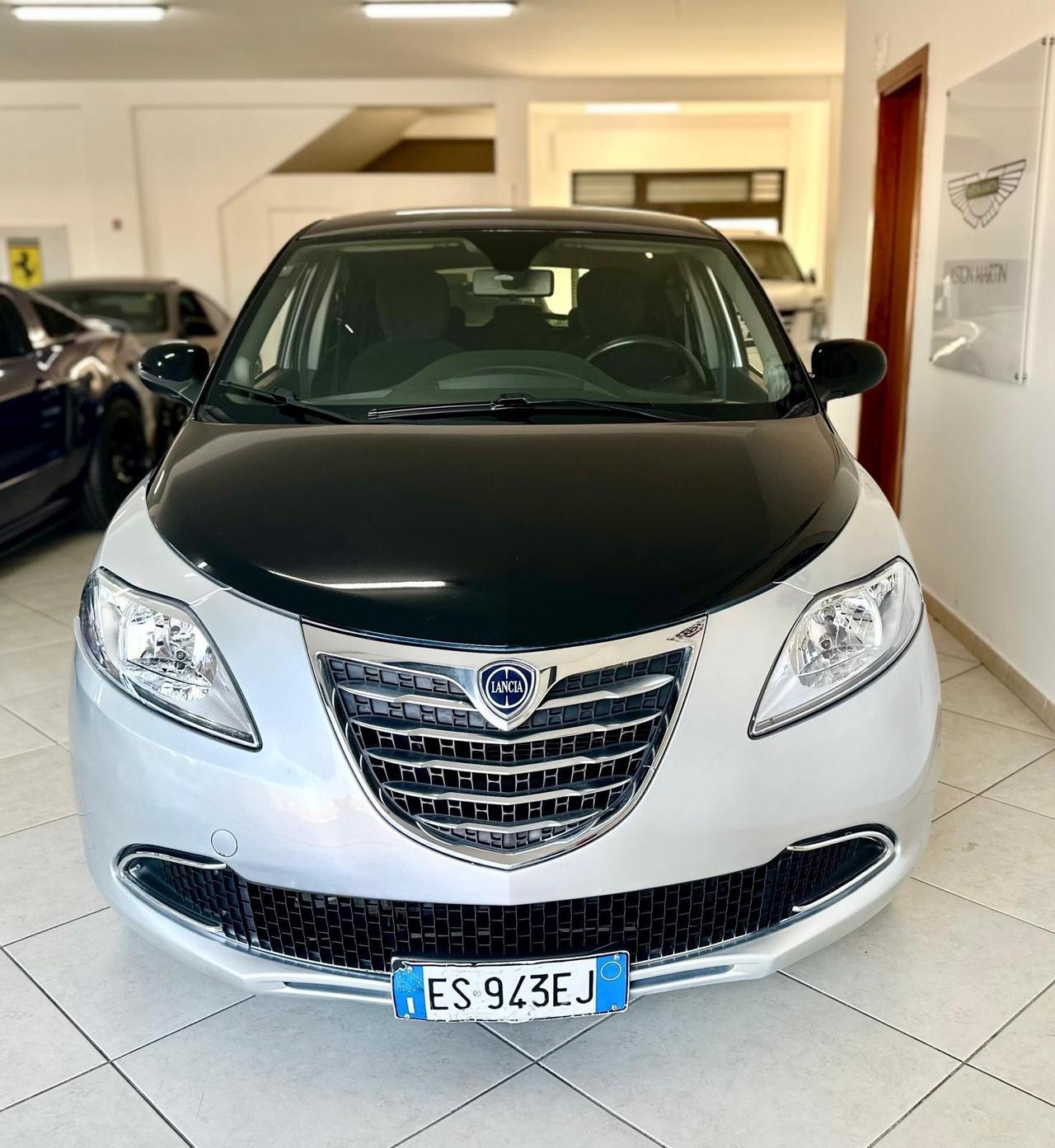 Lancia Ypsilon 1.2 69 CV 5 porte S&S Silver