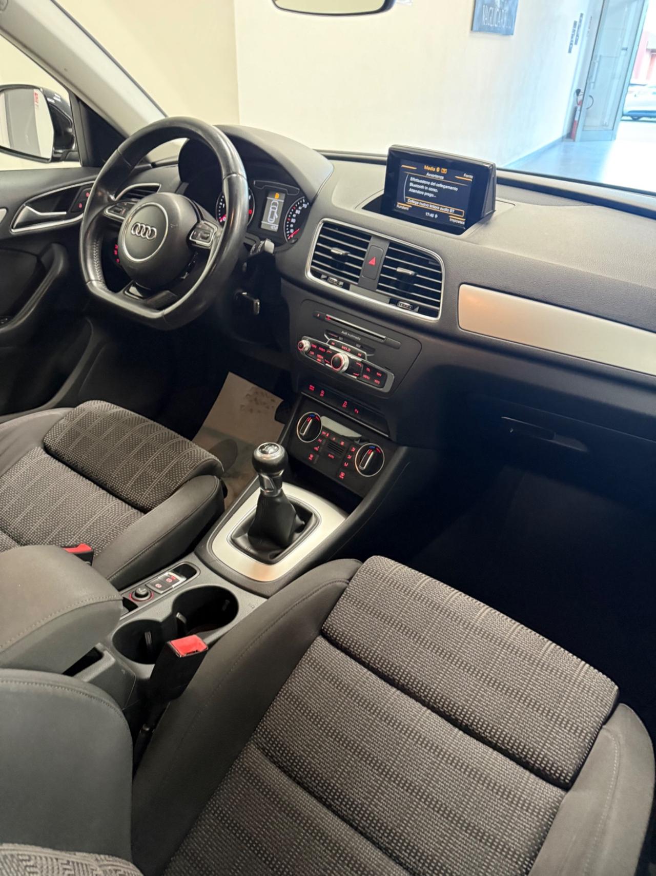 Audi Q3 2.0 TDI 120 CV S line Edition