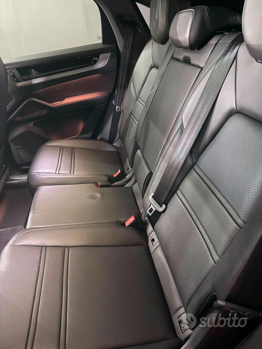 2026 PORSCHE CAYENNE COUP 3.0cc 470cv HYBRID