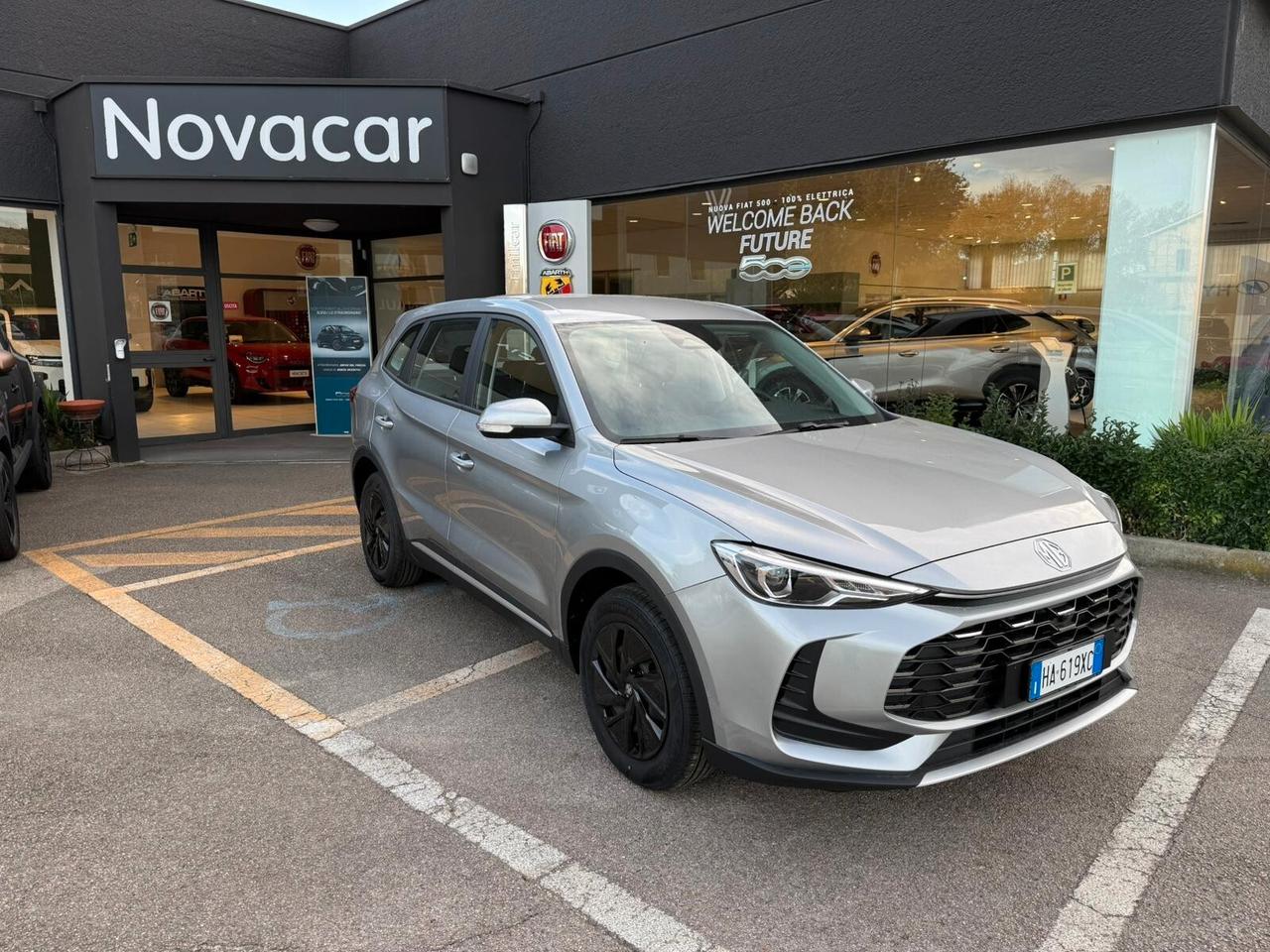 MG ZS 1,5 BZ 115 CV LUXURY MAN MY24 5P