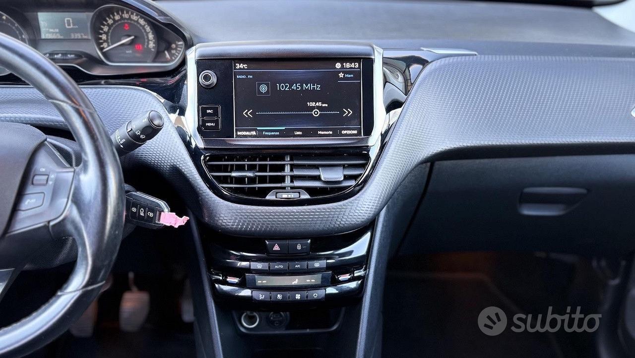 Peugeot 208 5 Porte 1.2 Benzina 82CV E6 Neo - 2017