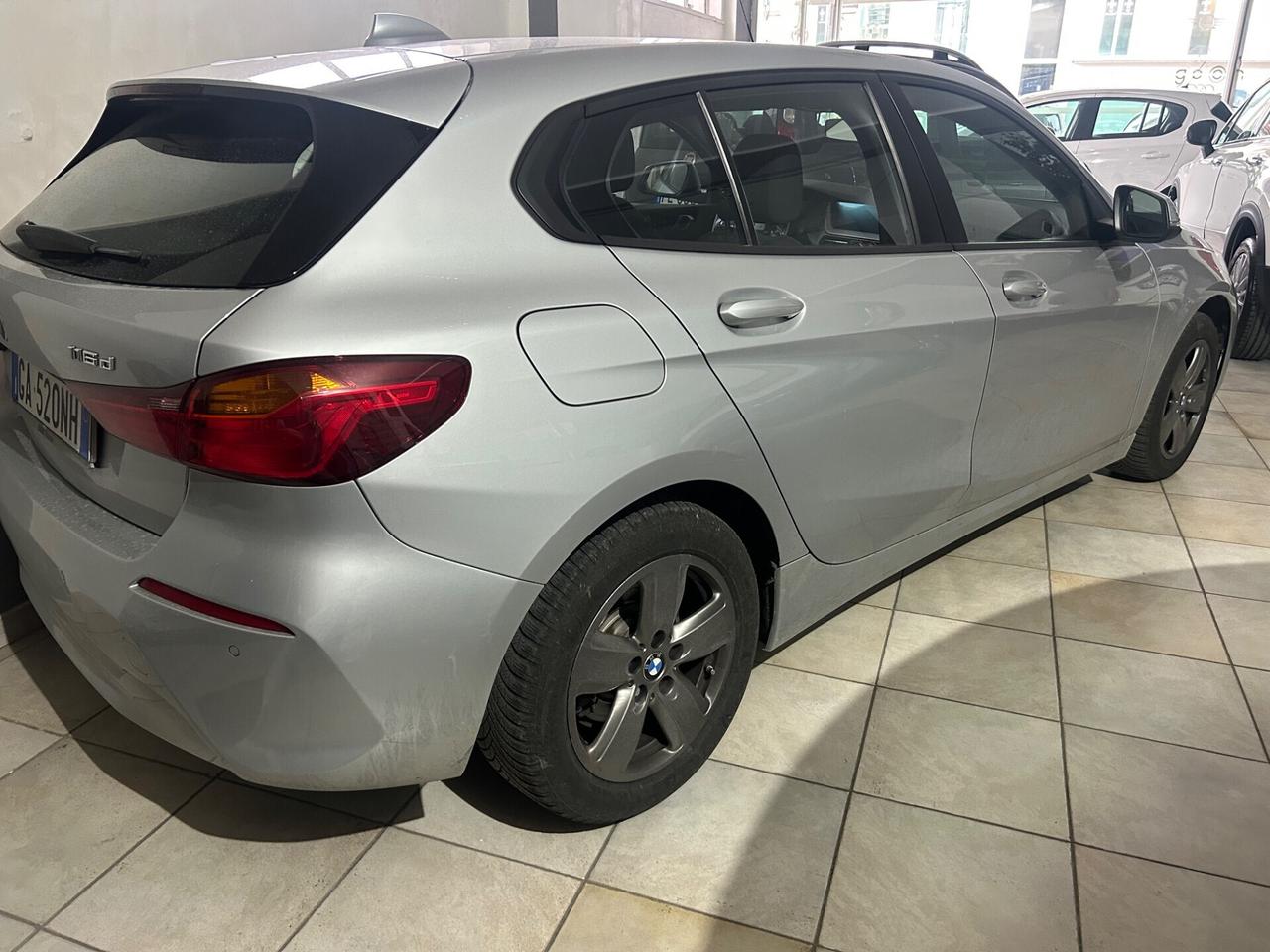 BMW 116d 5p. Business Advantage 2020