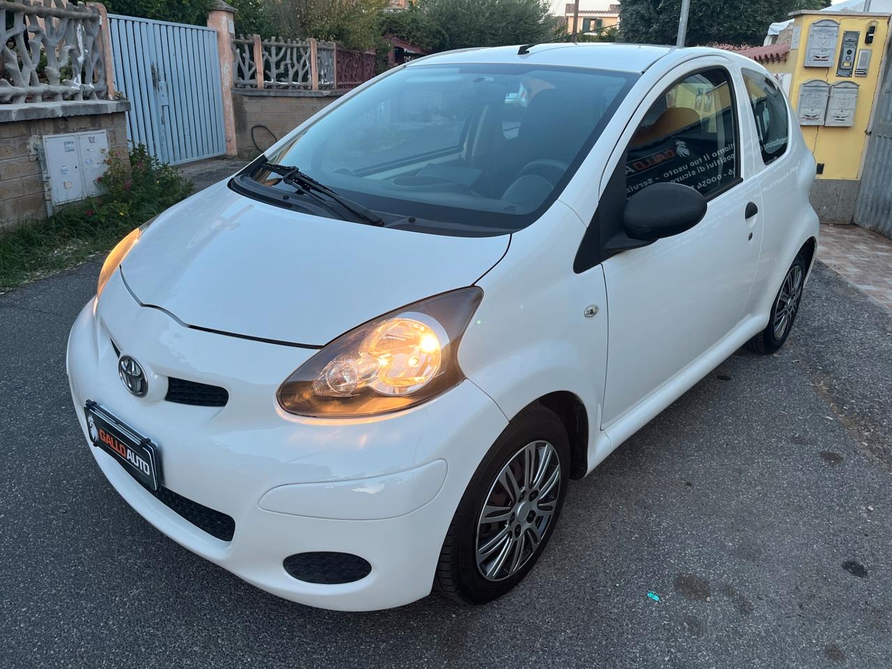 Toyota Aygo 1.0 12V VVT-i 3 porte Deep Ocean Connect