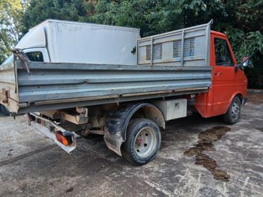 Iveco Daily 30.8 2.5 Diesel PC-TN Furgone