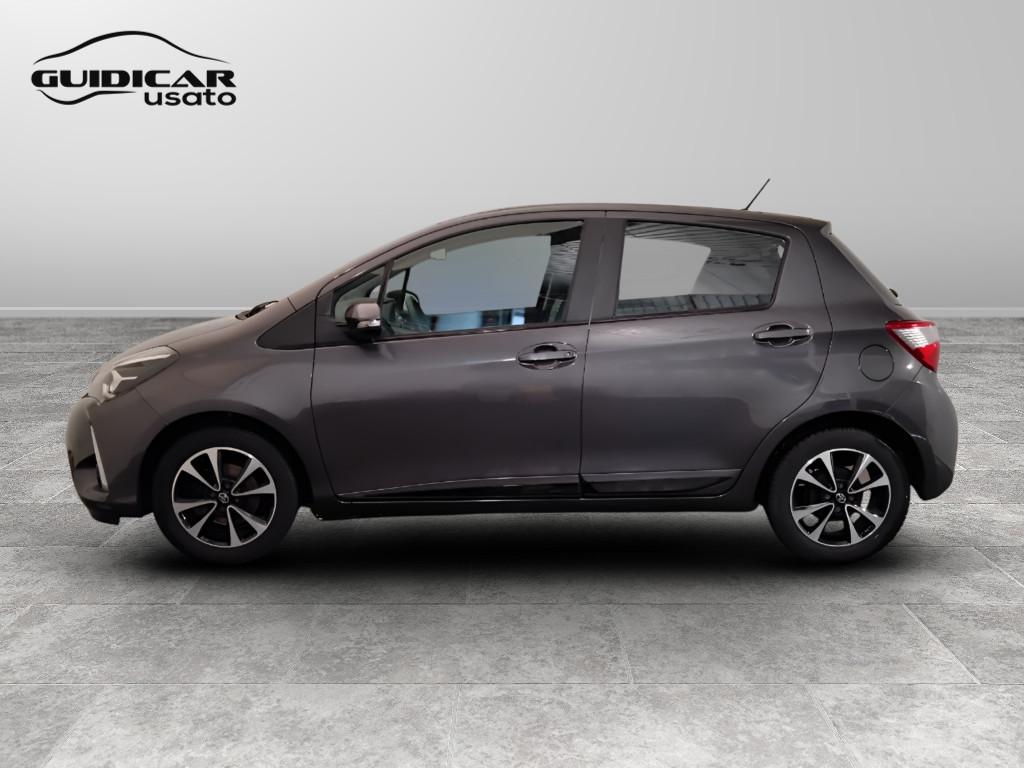 TOYOTA Yaris III 2017 - Yaris 5p 1.0 Active my18
