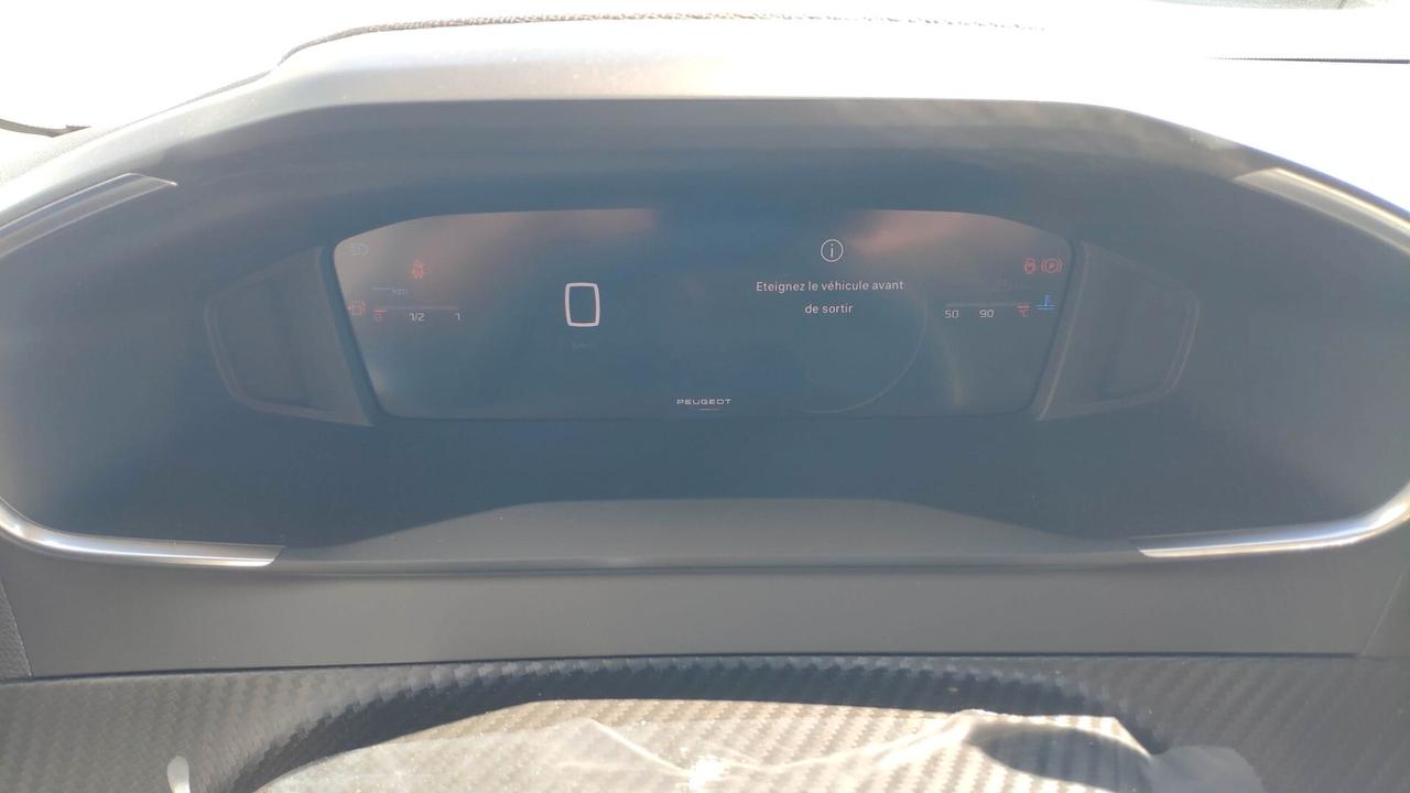 Peugeot 208 Allure 1200 Benz 100 CV Km0