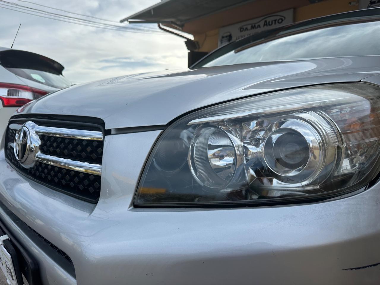 Toyota RAV 4 RAV4 2.2 D-4D 177 CV Luxury