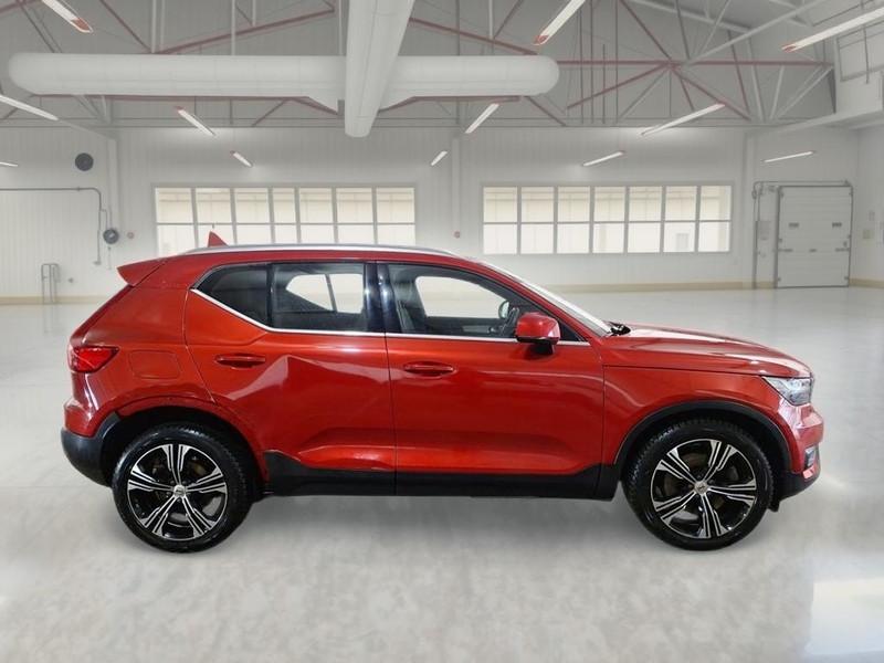 VOLVO XC40 T4 PLUG-IN HYBRID AUTO RECH INSCRIP EXPR 5 PORTE SUV