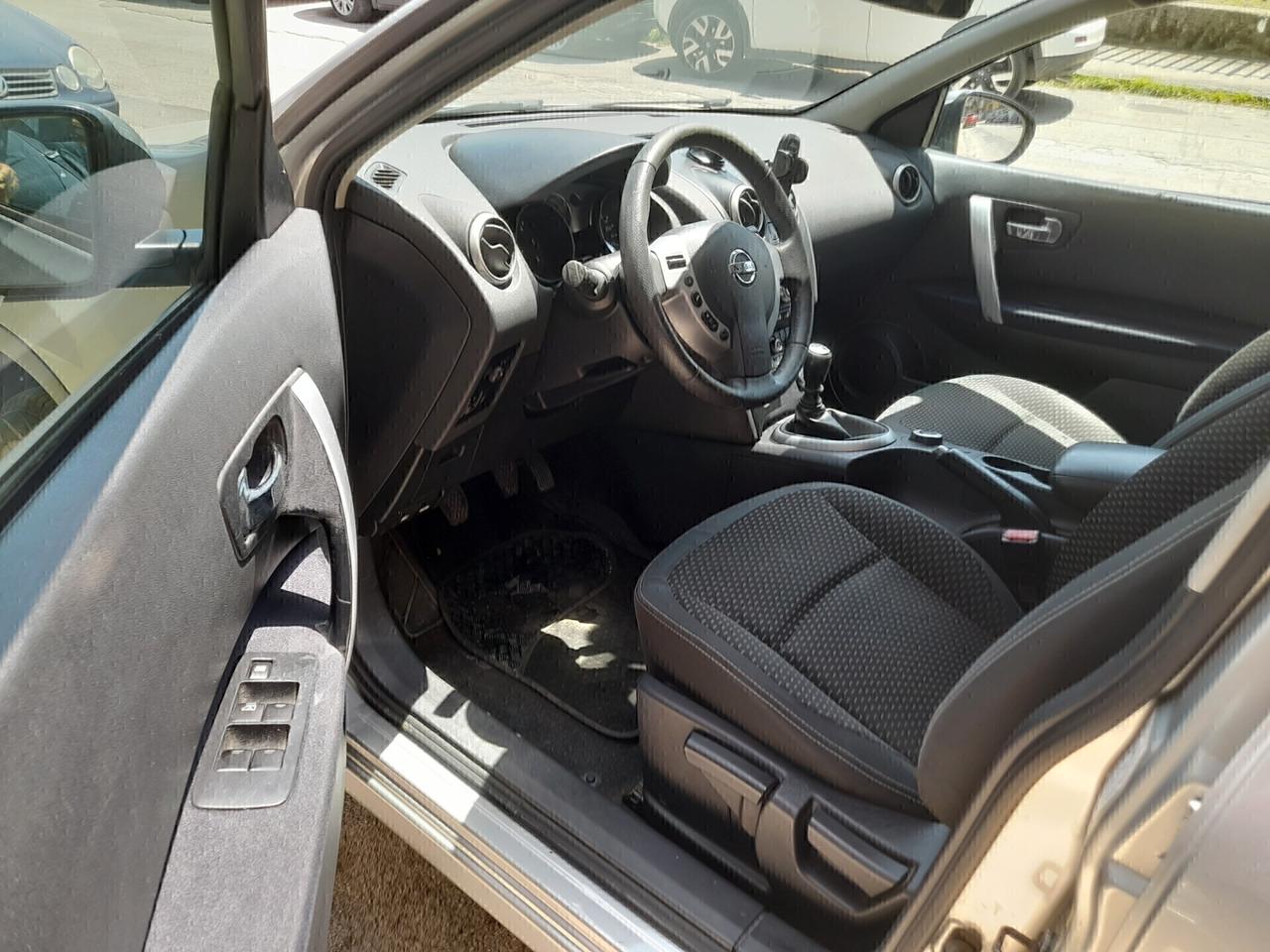 Nissan Qashqai 4X4 GANCIO TRAINO