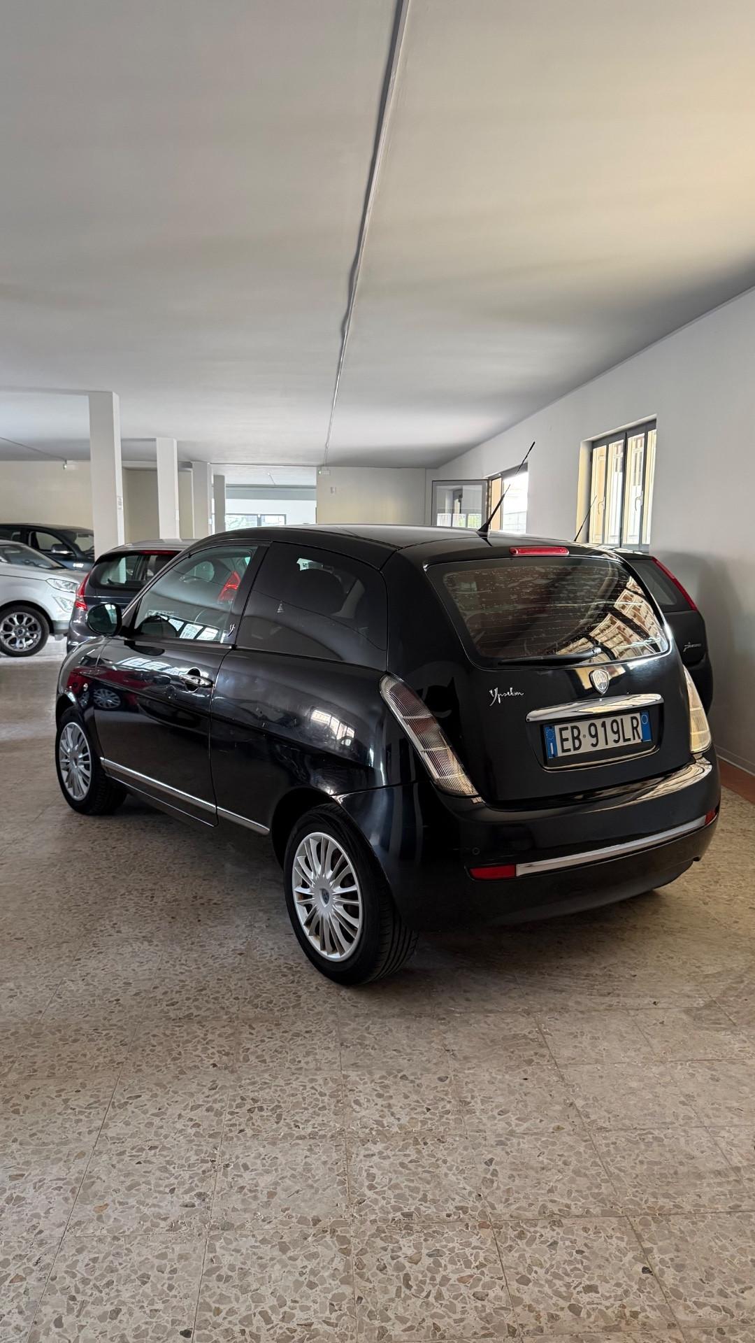 Lancia Ypsilon 1.2 Argento