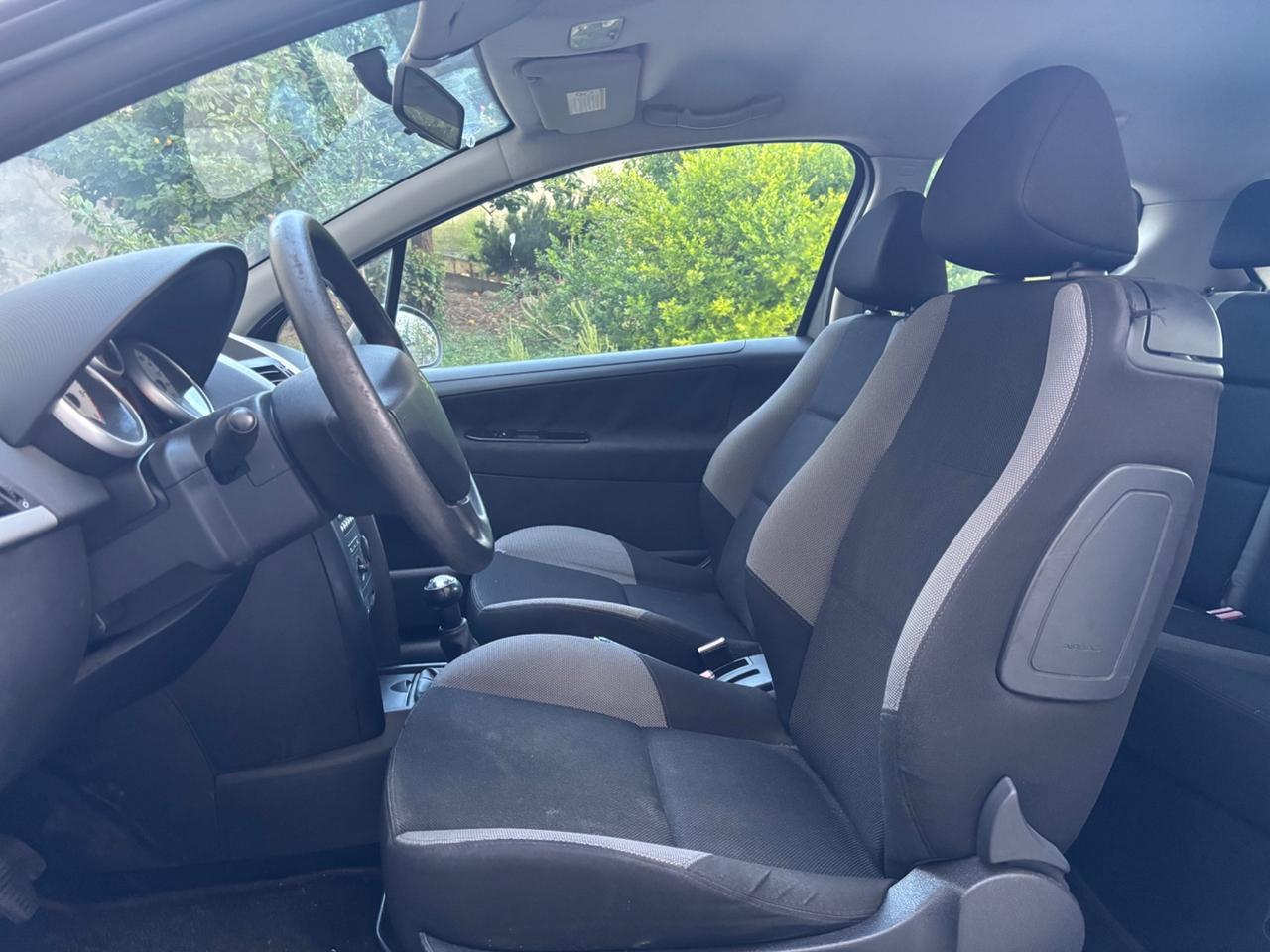 Peugeot 207 1.4 HDi 70CV 3p. Access