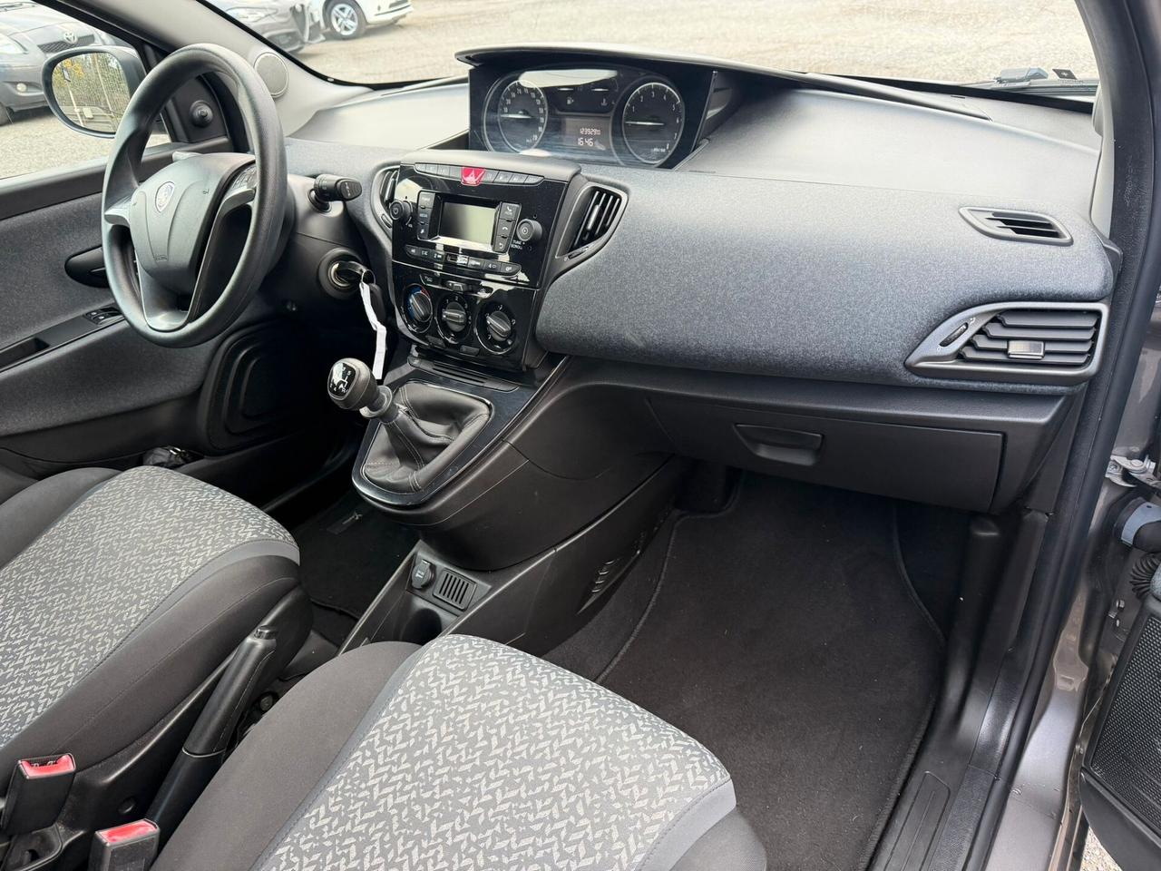 Lancia Ypsilon 1.2 69 CV 5 porte GPL Ecochic Elefantino Blu