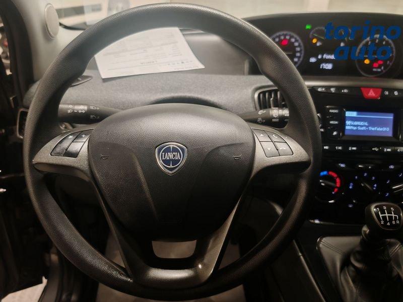 Lancia Ypsilon Ypsilon 1.0 FireFly 5 porte S&S Hybrid Ecochic Silver