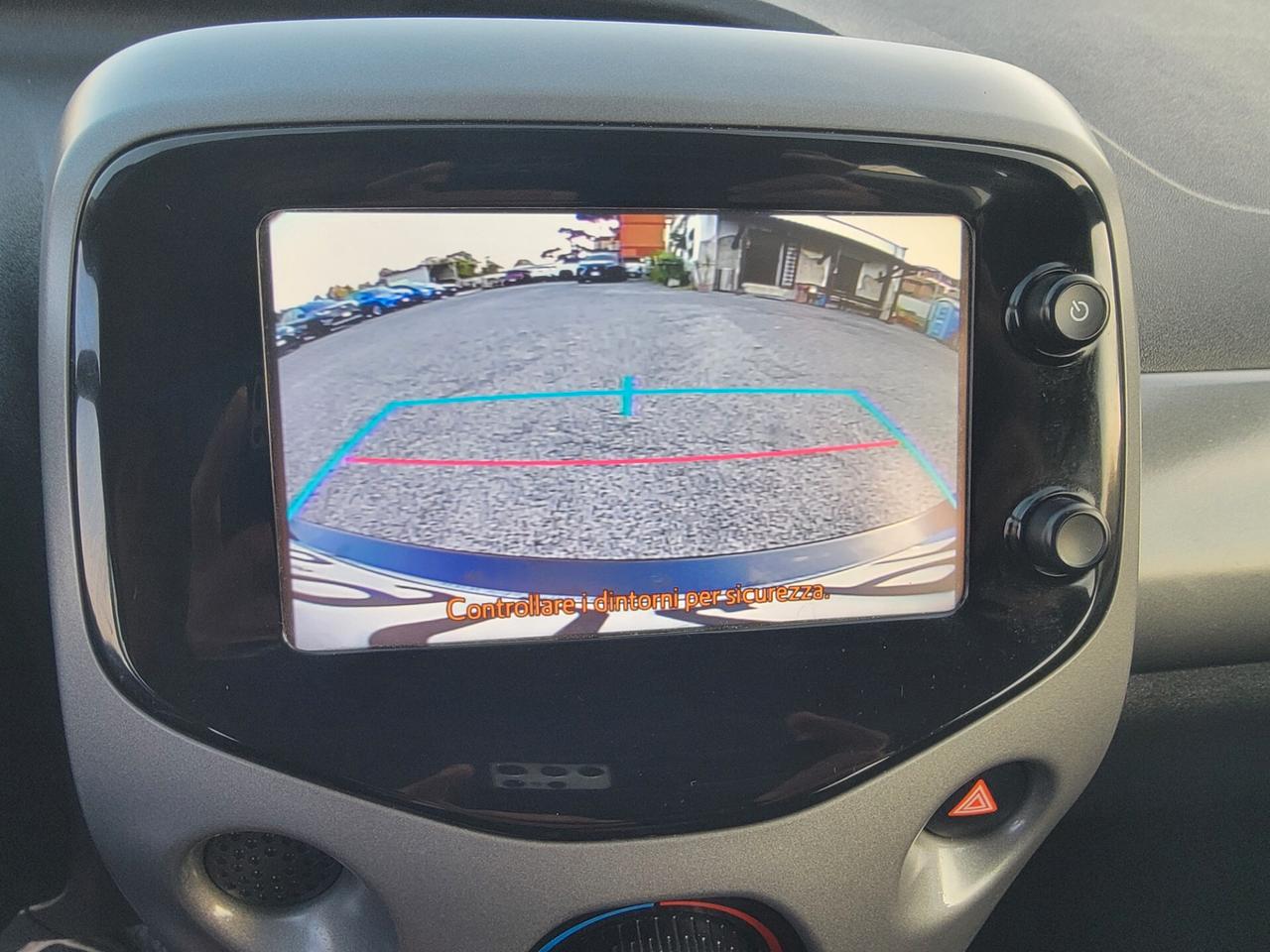 Toyota Aygo Connect x-play MMT 51 mila km! Garanzia