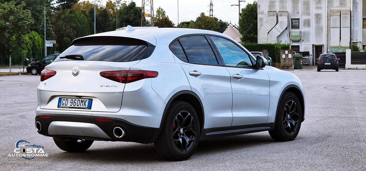 Alfa Romeo Stelvio 2.2 Turbodiesel 190 CV AT8 Q4 Executive