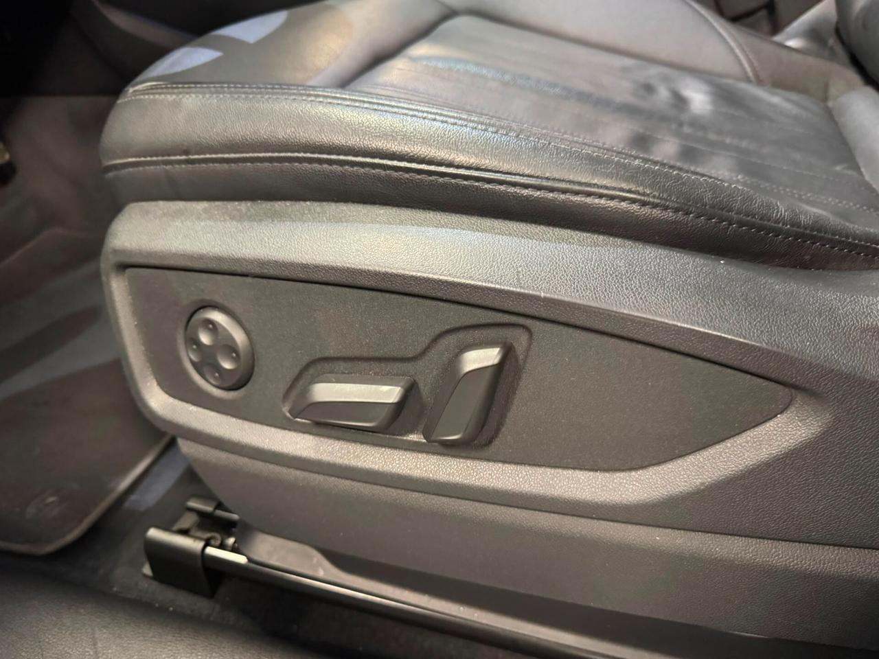 Audi Q5 SPB 40 TDI quattro S tronic Identity Black