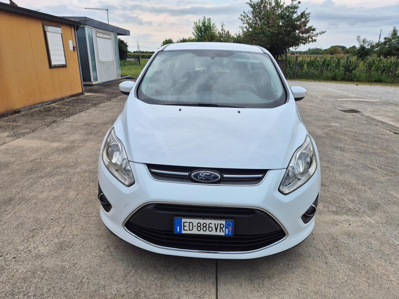 Ford C-Max 1.6 TDCi 115CV Titanium neopatentati