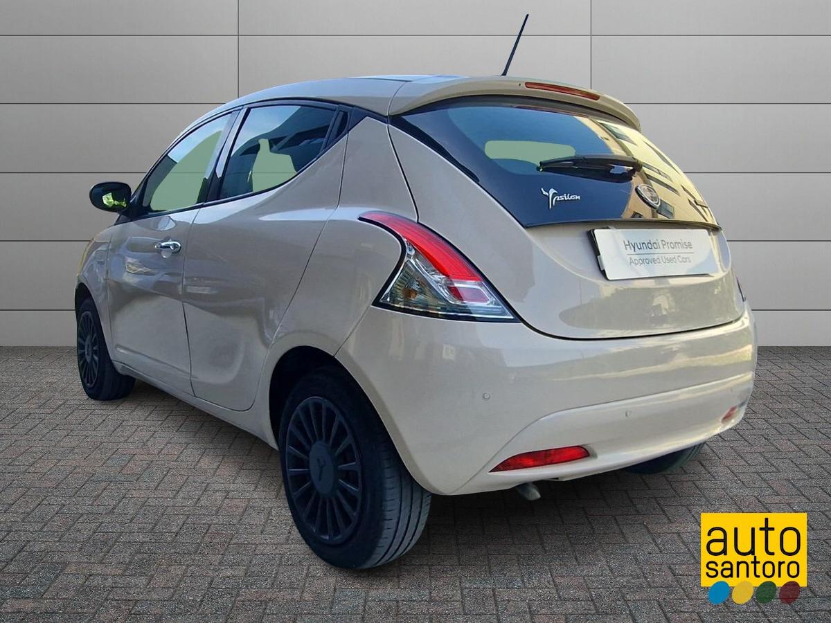 LANCIA YPSILON 1.0 IBRIDO GOLD