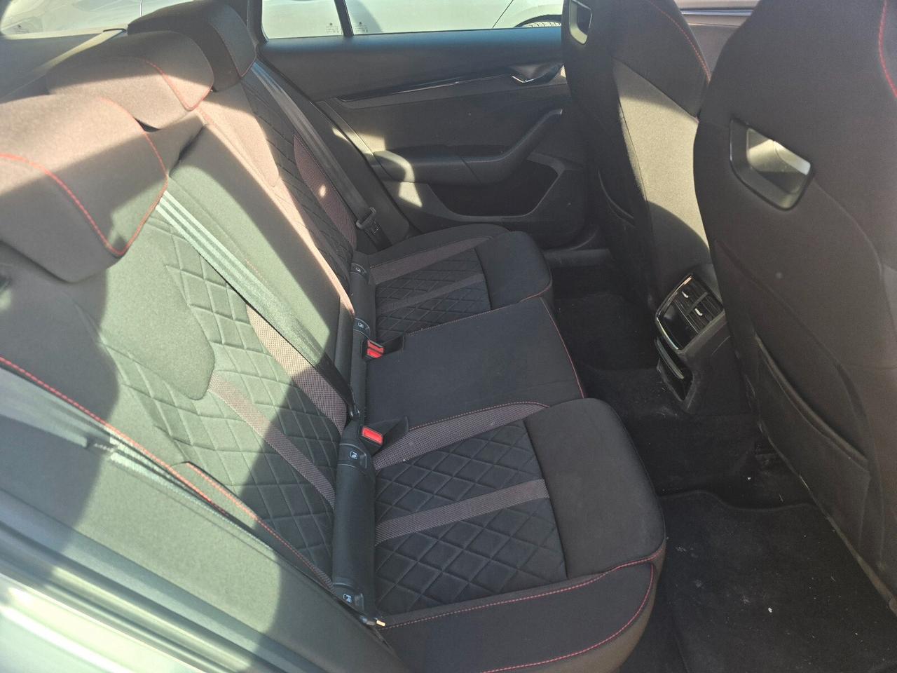 Skoda Octavia 2.0 TDI EVO SCR 200 CV DSG Wagon RS