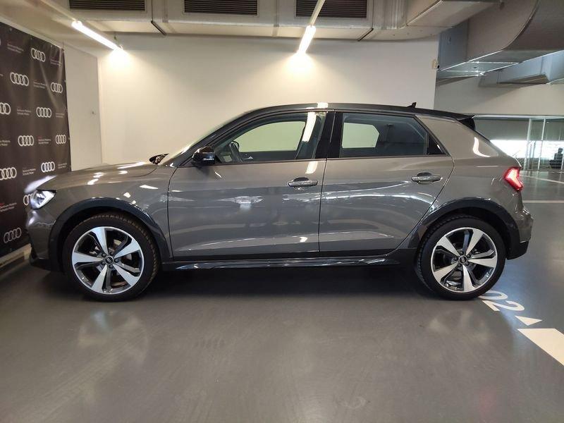 Audi A1 A1 citycarver 30 TFSI S tronic Identity Contrast