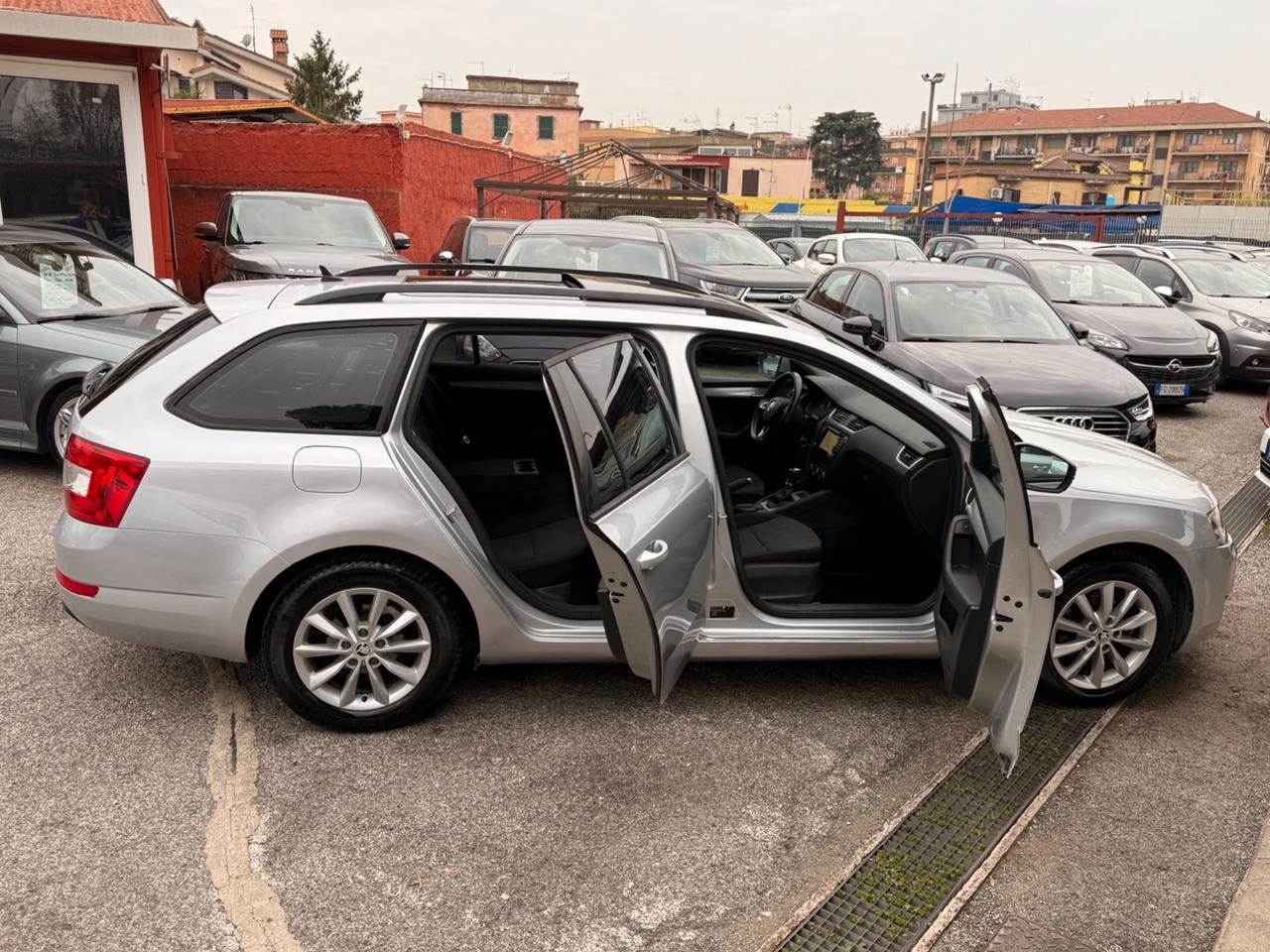 Octavia 1.6 TDI/dsg/rate/(( 80 mila km- unipro ))