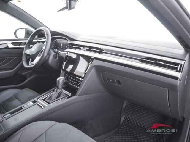 VOLKSWAGEN Arteon Serie 1 (2017) 2.0 TDI 190 CV SCR DSG Sport BlueM