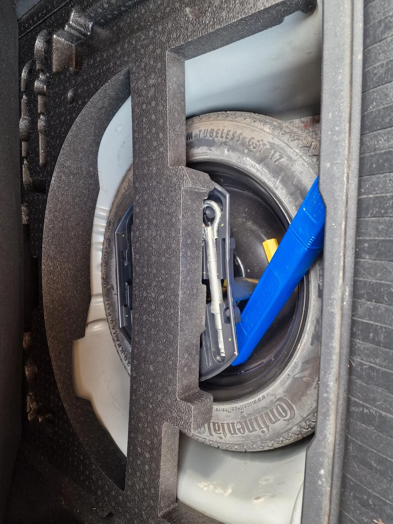 Peugeot 2008 PureTech 82 Allure, 119 mila chilometri