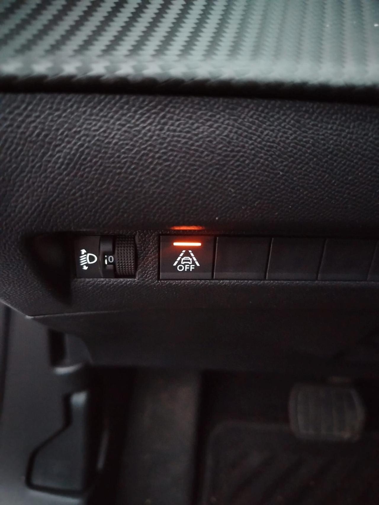 Peugeot 2008 BlueHDi 130 S&S EAT8 Allure