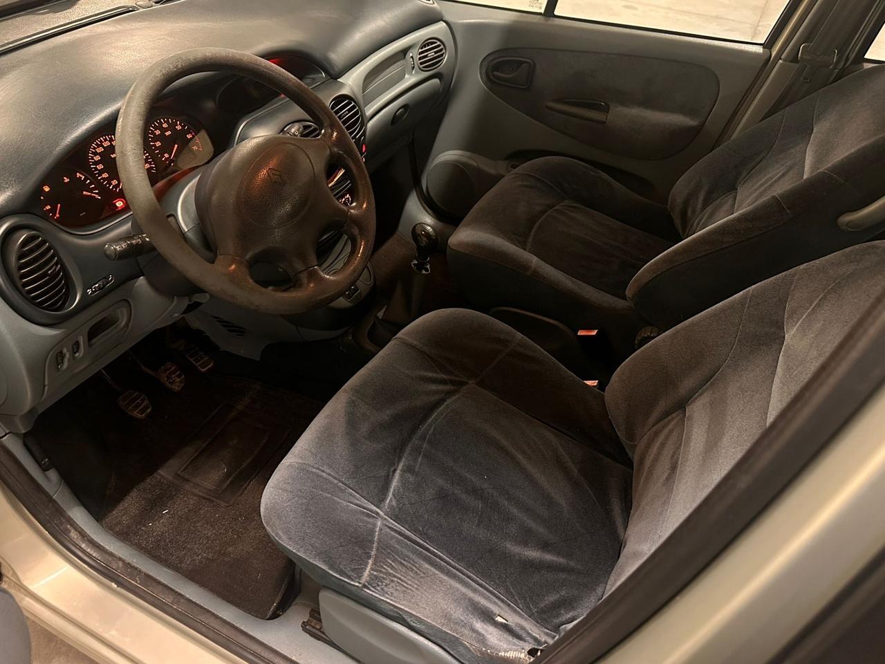 RENAULT MEGANE SCENIC 1.6 BENZINA NEOPATENTATI