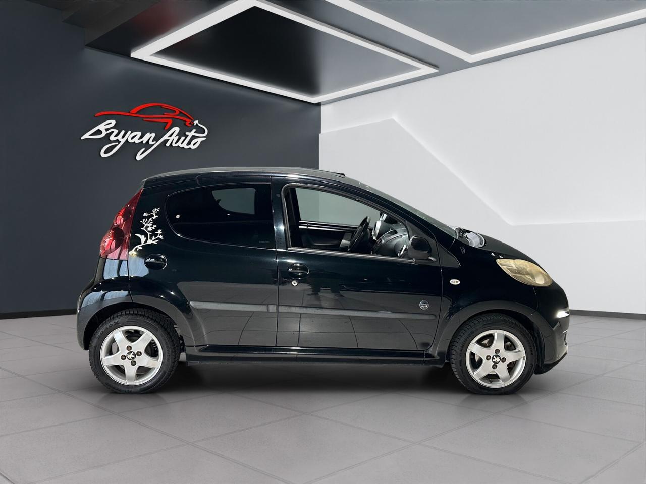 Peugeot 107 1.0 68CV 5p. Urban Move