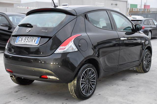 LANCIA Ypsilon 1.0 FireFly 5 porte S&S Hybrid Gold