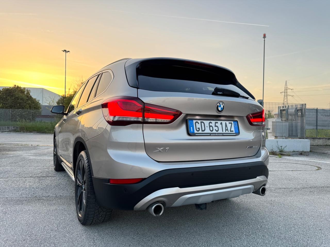 BMW X1 18d XDrive XLine - Tetto Led 18