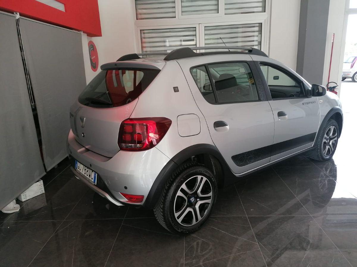 DACIA - Sandero - Stepway1.0TCe100 ECO-G 15th Anniv ( N1 )