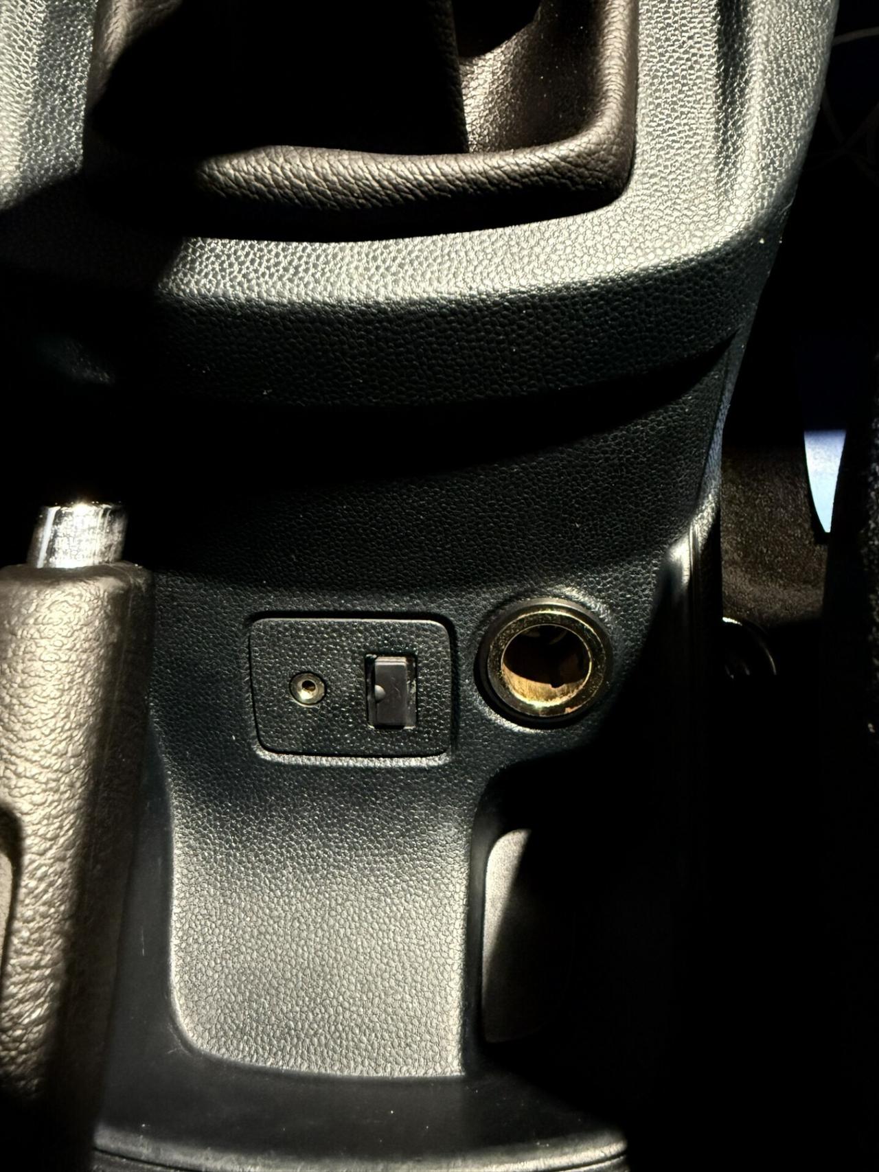 FORD FIESTA 1.6TDCI TITANIUM KEYLESS UNICO PROP.