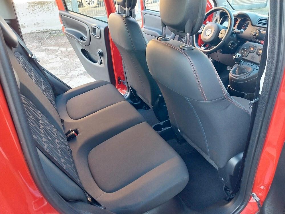 Fiat Panda 1.0 FireFly S&S Hybrid Red Cross