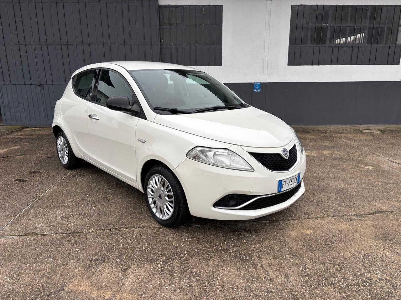 Lancia Ypsilon 1.3 MJT 95 CV. Garanzia.Neopatentati