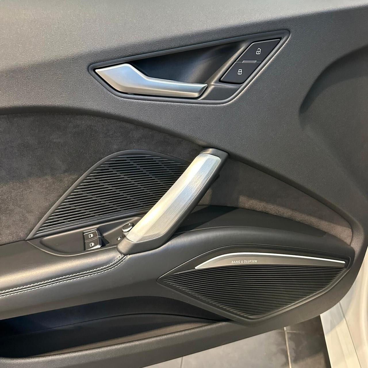 Audi TT Coupé 2.0 TFSI S tronic line
