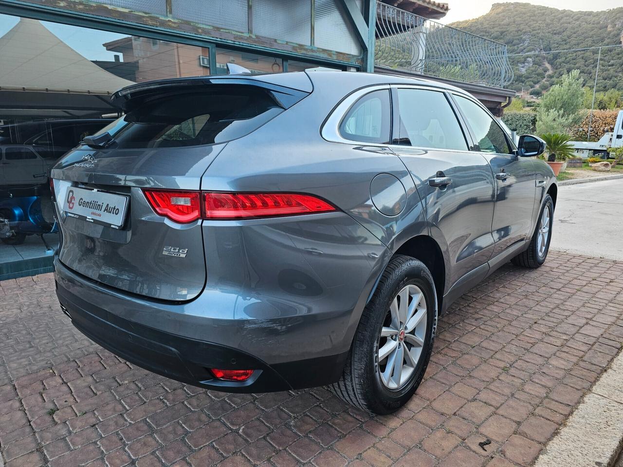 Jaguar F-Pace 2.0 D 180 CV AWD Prestige