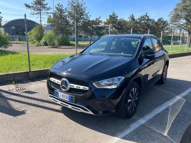 MERCEDES-BENZ GLA 180 d Automatic Business Da Vetrina!